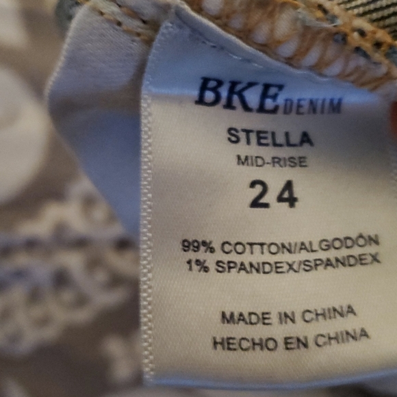 Shorts - Picture 4 of 4